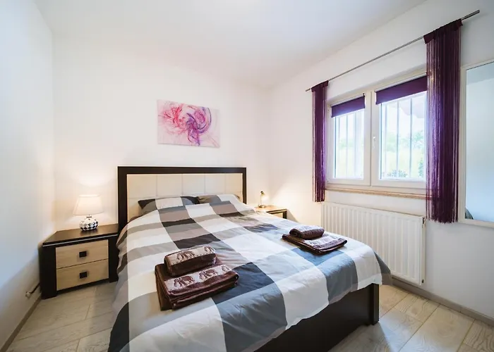 Chiara With Private Pool And Garden