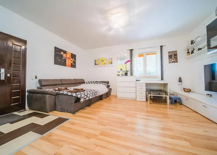 Chiara With Private Pool And Garden Villa *