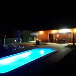 Chiara With Private Pool And Garden 别墅