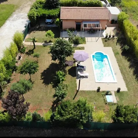 Chiara With Private Pool And Garden Villa *