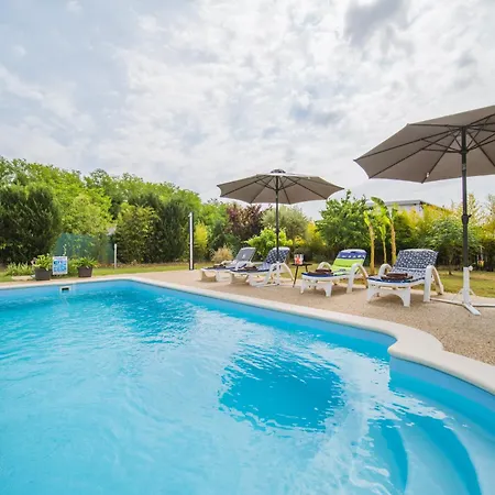 Chiara With Private Pool And Garden *