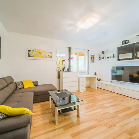 Chiara With Private Pool And Garden *