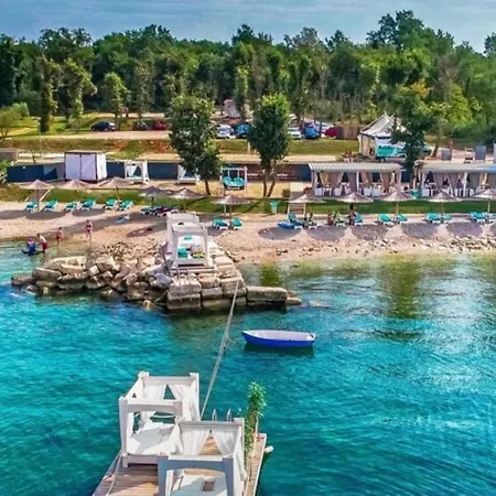 Chiara With Private Pool And Garden Porec