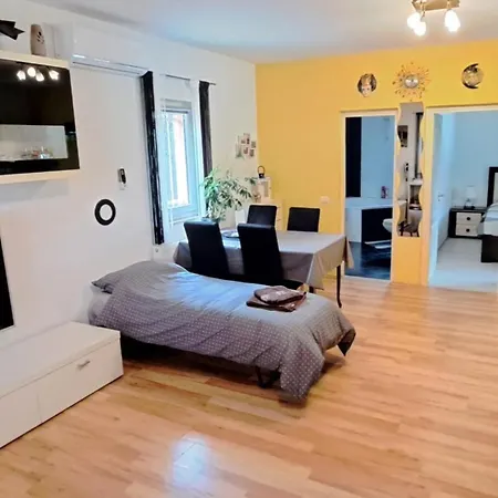 Villa Chiara With Private Pool And Garden Poreč