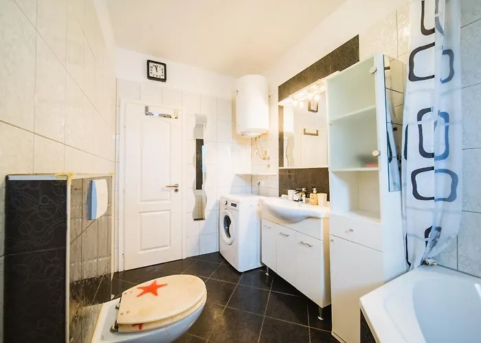 Chiara With Private Pool And Garden * Πόρετς