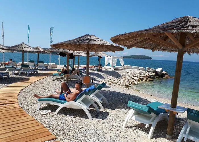 Chiara With Private Pool And Garden * Пореч